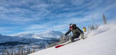 Direkt ski-in ski-out gör vintervistelsen enkel och rolig.