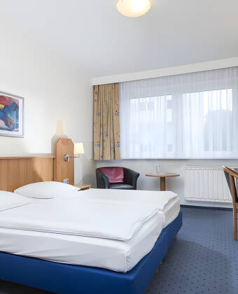 På hotellet erbjuds bekvämt inredda rum, gratis parkering och sen utcheckning.