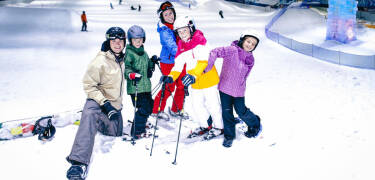 Book et ophold lige ved siden af SnowWorld Bispingen og nyd vintersport hele året rundt.