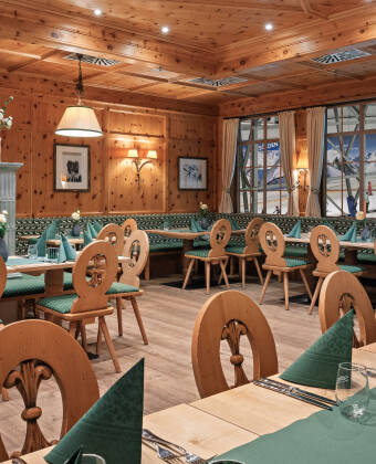 Nyt typisk alpin mat i hotellrestauranten.