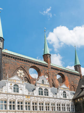 Besök ett av Tysklands största medeltida stadshus.
