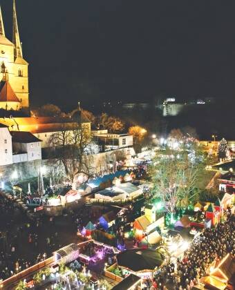 Wenn Sie in der Weihnachtszeit hier sind, sollten Sie unbedingt den bezaubernden Erfurter Weihnachtsmarkt besuchen.