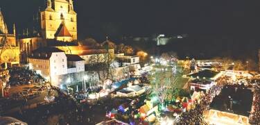 Wenn Sie in der Weihnachtszeit hier sind, sollten Sie unbedingt den bezaubernden Erfurter Weihnachtsmarkt besuchen.