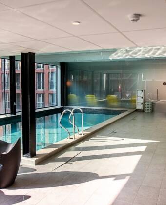 Genießen Sie Zugang zum Wellnessbereich des Hotels mit Innenpool, Sauna und Fitnessraum – alles kostenlos während Ihres Aufenthalts.