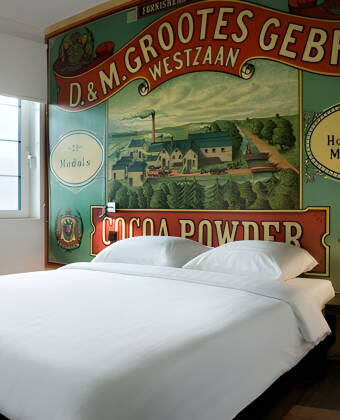 De stilfulle rommene kombinerer moderne komfort med subtile nikk til den lokale kulturarven.
