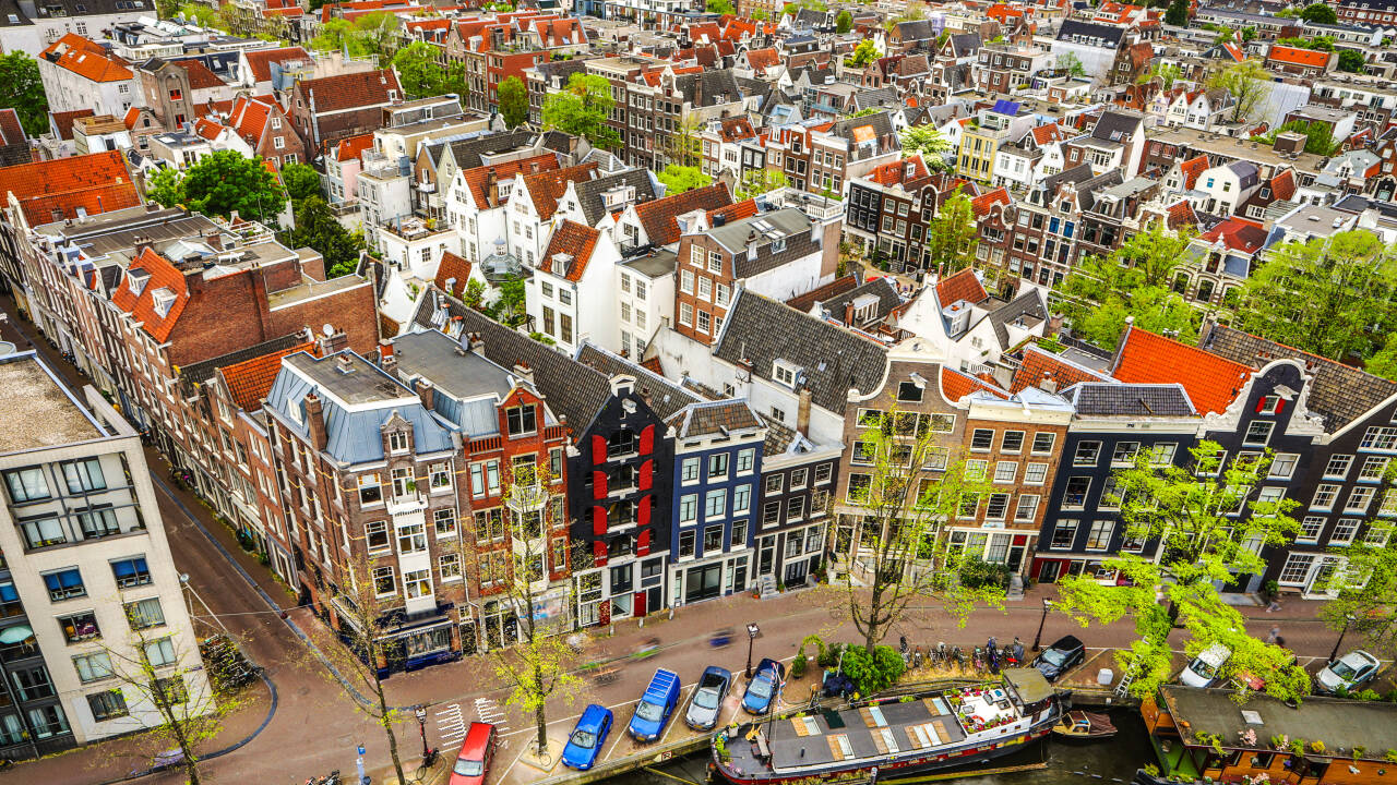Besøg Amsterdam, som ligger indenfor bare 45 minutters kørsel!
