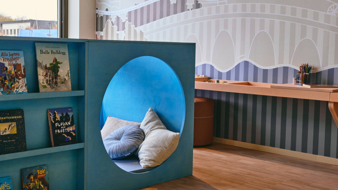 Familienfreundliche Atmosphäre mit einem eigenen Spielzimmer.