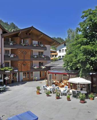 Hotel Schwaiger kombinerar varm gästfrihet med praktiska bekvämligheter och är en trivsam bas i Eben.