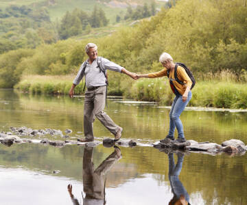 Fra hotellet kan du spasere langs elvepromenaden, besøke Spiralen, utforske nærliggende museer eller bruke Drammen som base for fjord- og naturopplevelser.
