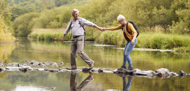 Fra hotellet kan du gå langs flodpromenaden, besøge Spiralen, opleve nærliggende museer eller bruge Drammen som base for udflugter til fjord og natur.