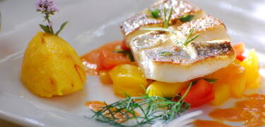 Elegante restauranter, barer og terrasser danner ramme om uforglemmelige madoplevelser.
