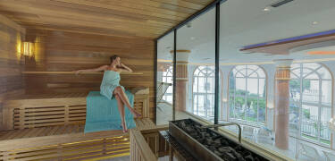 Unna dig rofyllda stunder i den vackert designade bastun.