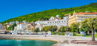 Starten Sie direkt vom Hotel zu malerischen Spaziergängen, Radtouren oder Küstenwanderungen.