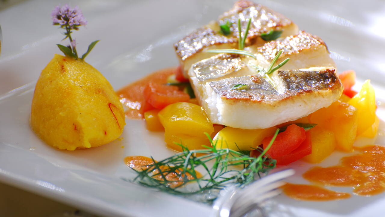 Elegante restauranter, barer og terrasser danner ramme om uforglemmelige madoplevelser.