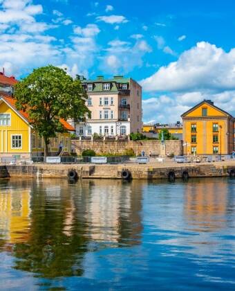 Sentral beliggenhet i historiske Karlskrona, nær havn og shopping