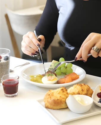 Start dagen med en gratis og raus kontinental frokost.