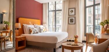 Rummen är moderna, välplanerade och inbjudande – perfekta för att koppla av efter en dag på Paris gator.