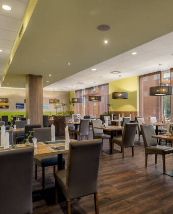 Am Abend erwartet Sie das moderne Restaurant des Hotels, in dem Sie in angenehmer Atmosphäre speisen können.