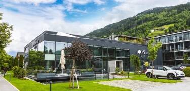 Hotellets utmärkta läge nära motorvägen Inntal gör det enkelt att ta sig runt i regionen.