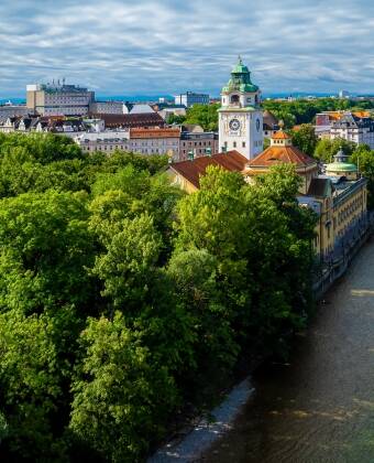 It’s easy to reach Munich’s vibrant city from the hotel, giving you quick access to culture, shopping and sightseeing.