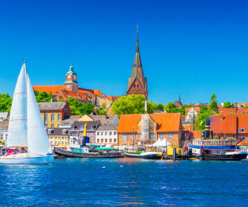 Smidig utgångspunkt för dagsutflykter och kulturella besök i Flensburg.