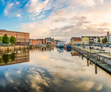 Upptäck Husum och Nordsjön bara en kort bilresa från hotellet.