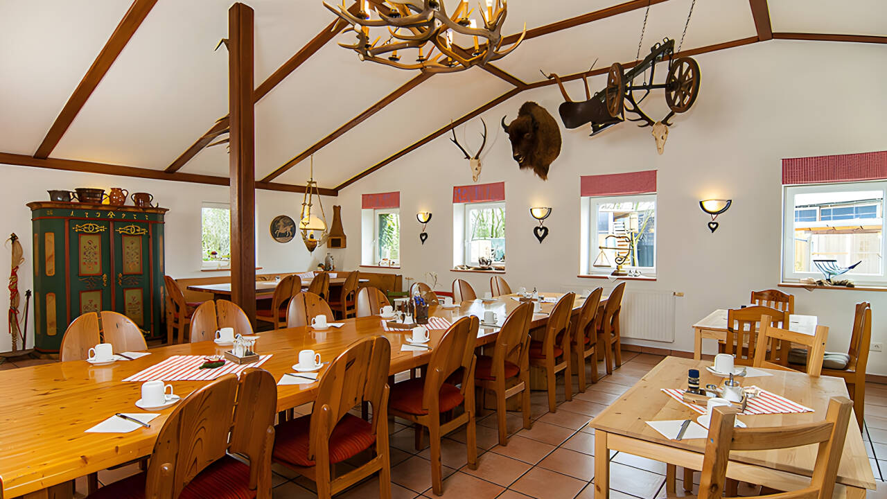 Njut av avkopplande stillhet i lantlig miljö på Hotel Godenhof.