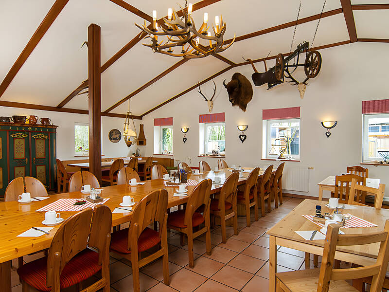 Njut av avkopplande stillhet i lantlig miljö på Hotel Godenhof.