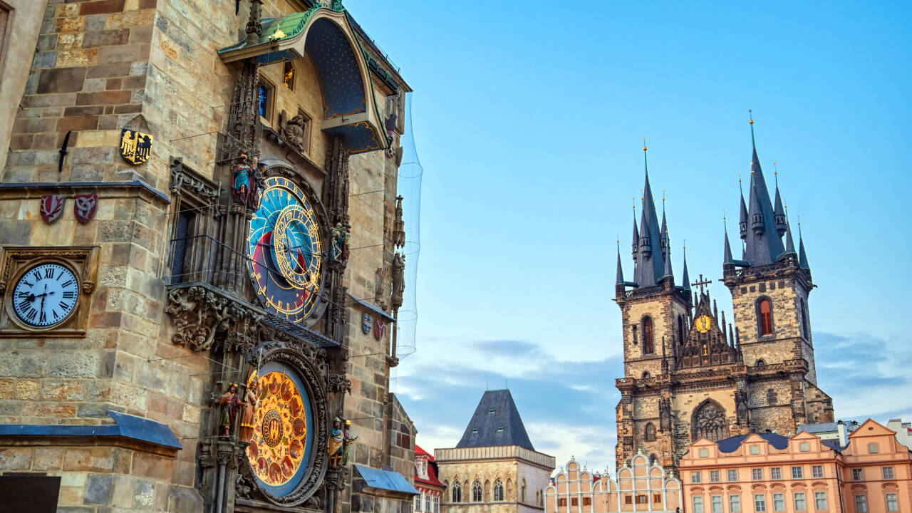 Verpassen Sie nicht die weltberühmte Astronomische Uhr – ein Meisterwerk mittelalterlicher Technik und eines der Top-Highlights Prags.