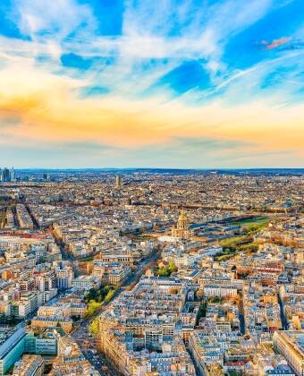 Ruhige Pariser Straße nahe Montparnasse und dem Quartier Latin für einen erholsamen Aufenthalt.