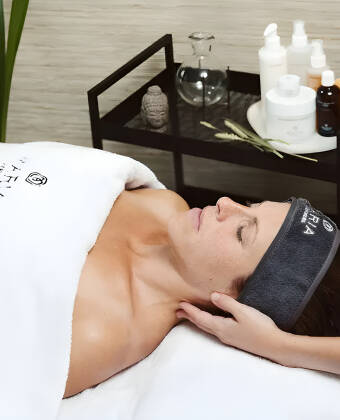 Your stay at Spa For Hjo includes one relaxing spa treatment.