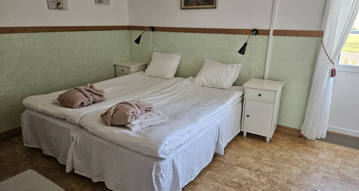 Double room w. 1 extra bed