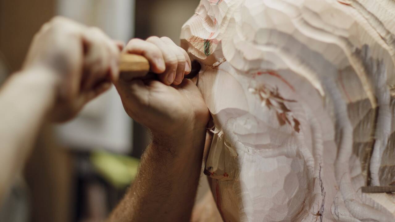 Besök närliggande Döderhultar- och Sjöfartsmuseet för lokal historia.