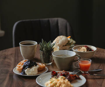 Inkluderte priser med frokost, ettermiddagsfika og en mettende middagsbuffé.