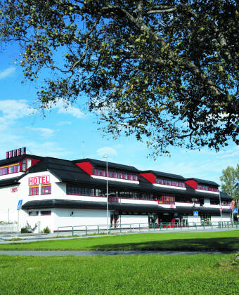 Genießen Sie die ruhige Umgebung und wohnen Sie direkt am Einkaufszentrum AMFI Moa.