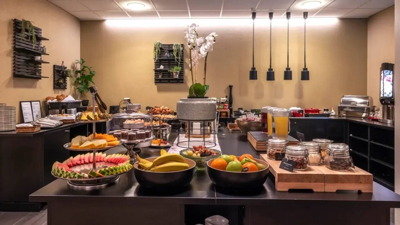 Börja dagen med en prisbelönt Thon-frukostbuffé med färska och smakrika alternativ.