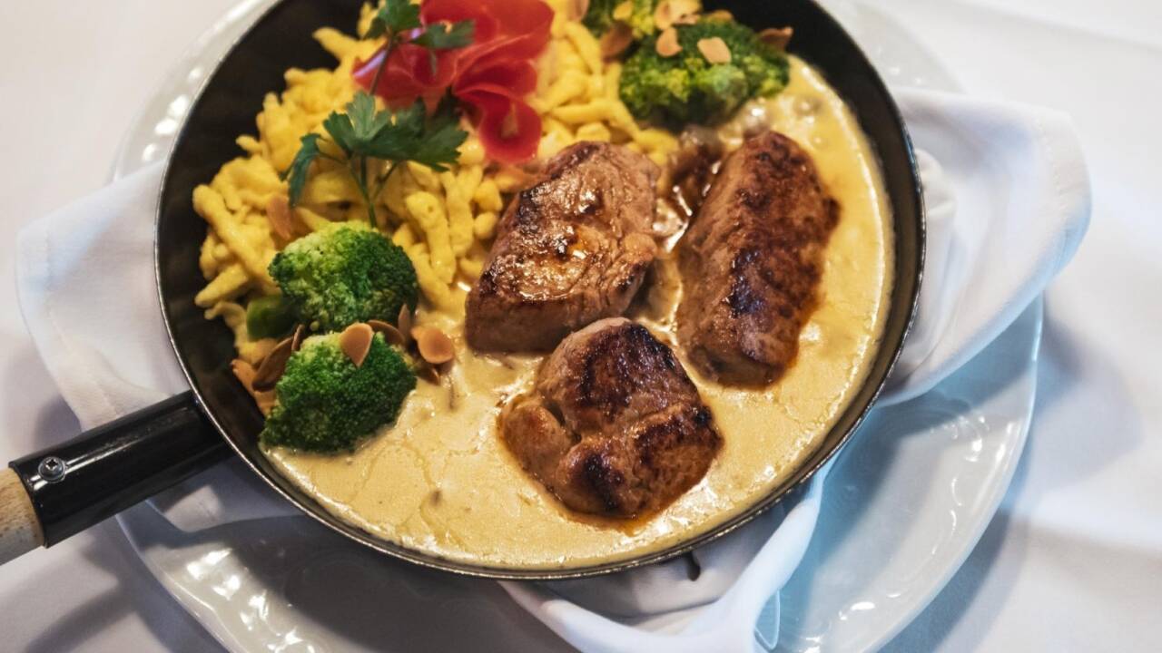 Enjoy the flavors of the region with dishes made from fresh local ingredients.