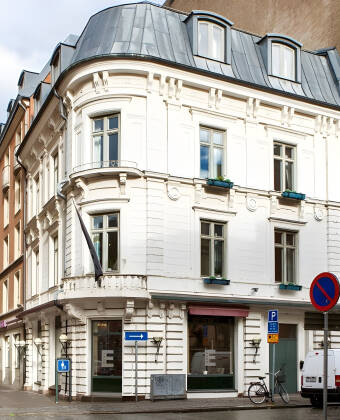 Hotel Bishops Arms Malmö har centralt läge precis mittemot Malmö Centralstation med smidig tillgång till staden.