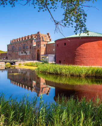 Das Schloss Malmö ist bequem erreichbar und bietet einen Einblick in die lokale Geschichte.