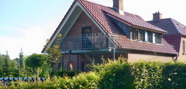 Übernachten Sie in einer ruhigen Wohngegend in einem modernen Apartmenthaus in der Nähe der Nordseeküste.