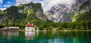 Smaragdgrønne Königssee er en af områdets mest uforglemmelige udflugter.