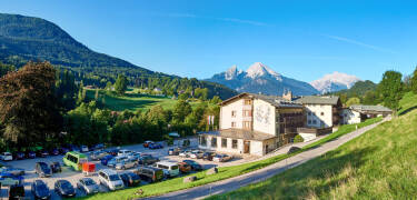 Book et ophold på Alpenhotel Seimler og nyd roen i bjergene nær centrum af Berchtesgaden.