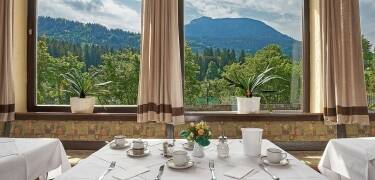 Ein reichhaltiges Frühstück und ein tägliches 3-Gänge-Abendessen bringen Ihnen regionale Spezialitäten und bayerische Traditionen näher.