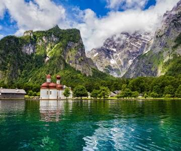 Smaragdgröna Königssee är en av områdets mest minnesvärda utflykter.