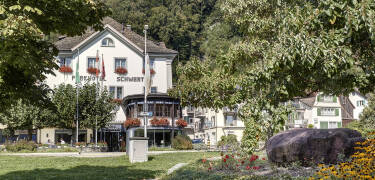 Wohnen Sie in einem historischen Gebäude aus dem 14. Jahrhundert mit Charakter und modernen Annehmlichkeiten.
