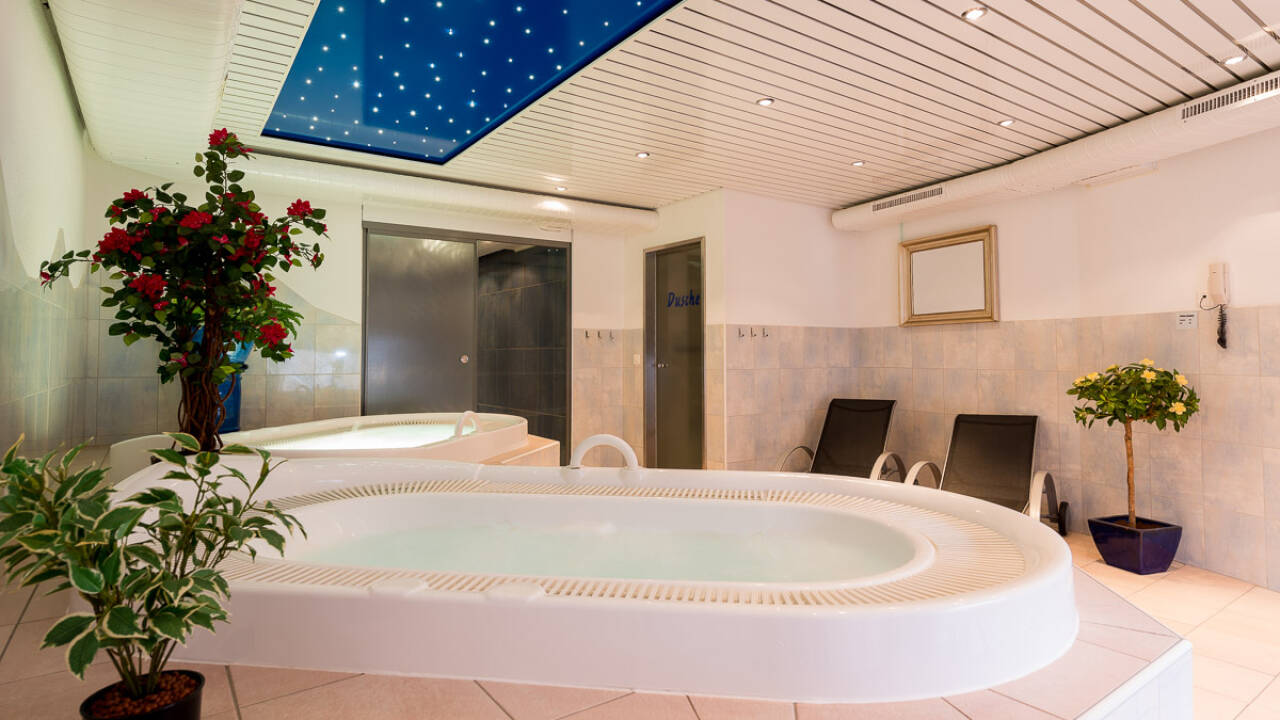 Unwind after an active day with sauna, steam bath, whirlpool, and fitness facilities.