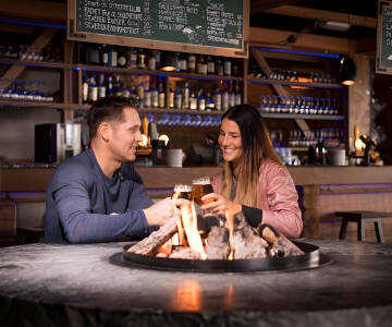 Die Restaurants und Bars des Hotels bieten nordische Küche, ausgewählte Weine und Biere.