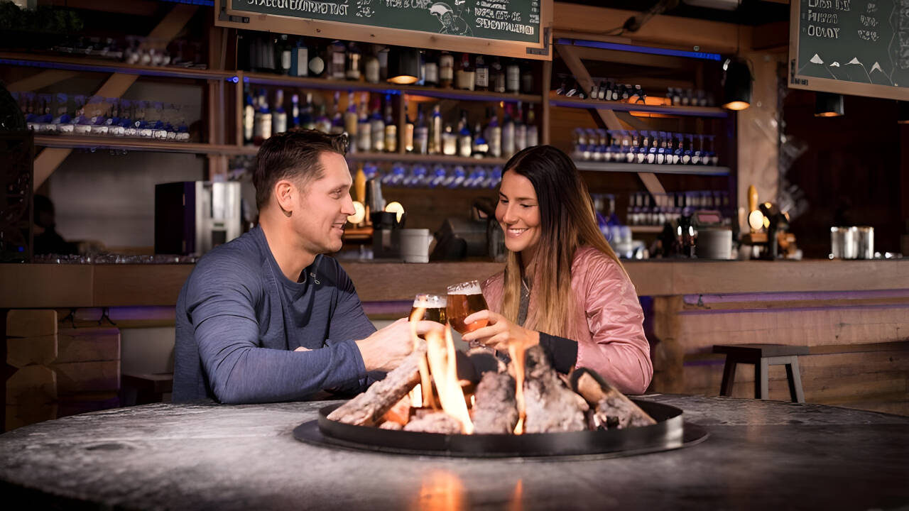 Hotellets restauranter og barer byr på velsmakende nordisk mat, gode viner og øl.