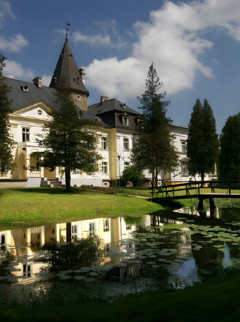 Unweit vom Hotel befindet sich Otto von Bismarcks imposante Jagdhütte.