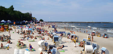 I Kolobrzeg kan ni åka till den här stora stranden eller ta en promenad i staden och titta på den imponerande katedralen.